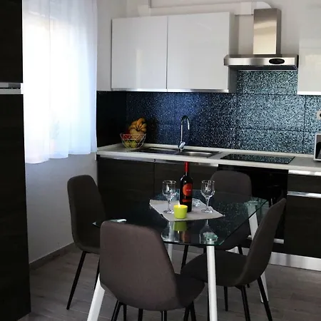 Apartment Sweet Corner