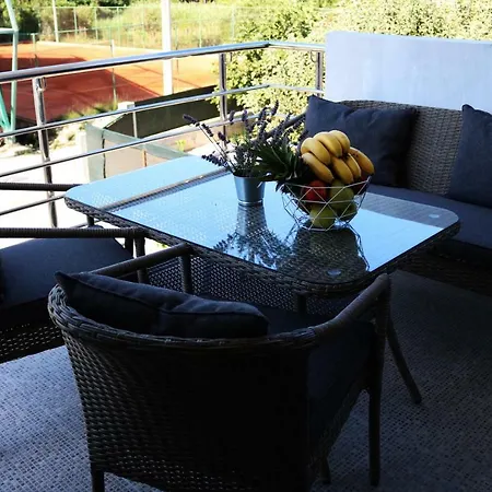 Apartment Sweet Corner