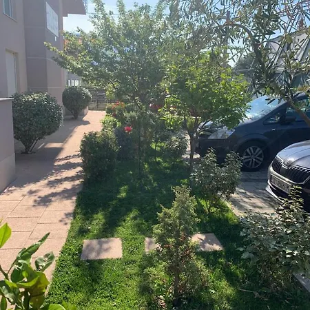 Apartment Sweet Corner