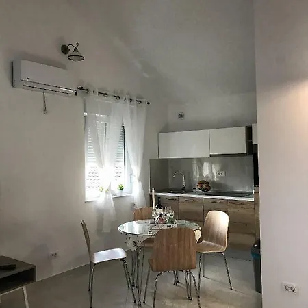 Sweet Corner Apartment