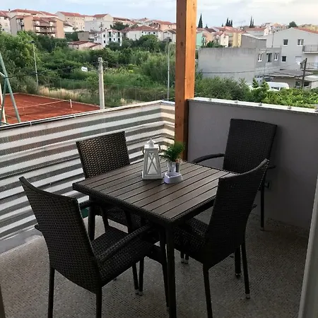 Sweet Corner سبليت